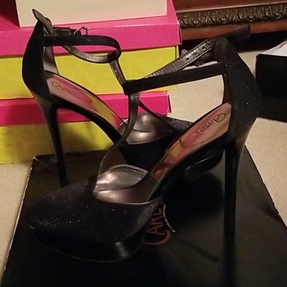 Heels - Picture 2 of 5